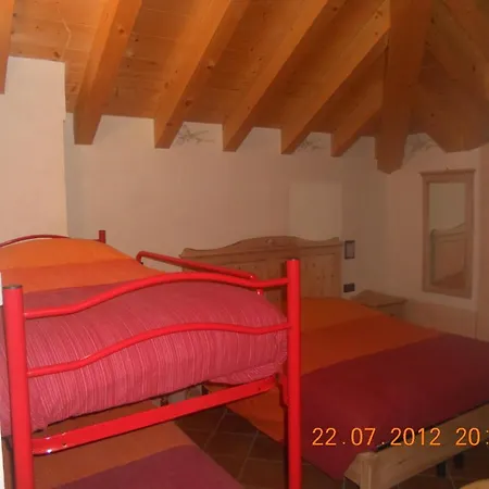 Garni La Genziana Bed & Breakfast Temu Room photo